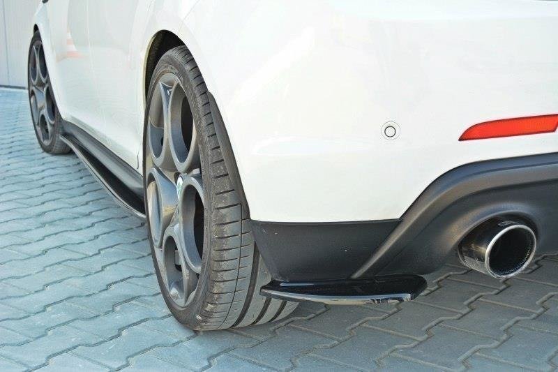 Maxton Design Alfa Romeo Giulietta Rear Side Splitters