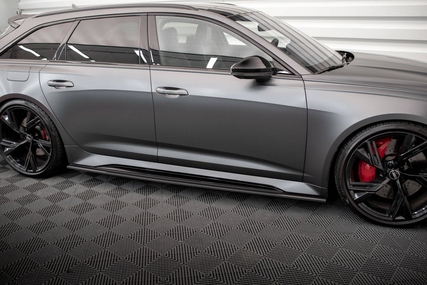 MAXTON DESIGN CF-AU-RS6-C8-SD1-245-P CARBON FIBER SIDE SKIRTS AUDI RS6 C8 / RS7 C8 | ML Performance